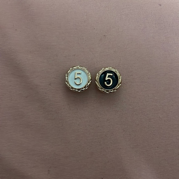 set of two 5 croc pins - Picture 1 of 1